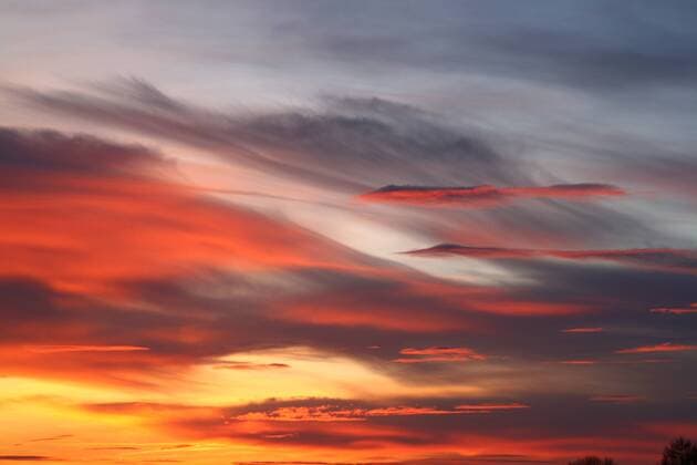 Leuchtender Himmel  1026900469