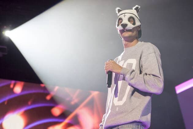  Der deutsche Rapper und Sänger Carlo Waibel alias CRO live bei Energy Stars For Free im Hallenstadion Zürich, Schweiz, Europa iblguo02452297.jpg