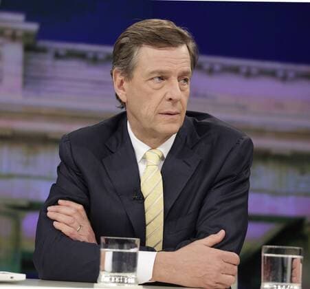 Berlin, ZDF, Polit-Talk Maybrit Illner, Thema: Die neue Achse des Bösen, Wie gefährlich sind die Diktatoren? Foto: Claus Kleber, ZDF-Moderator und Autor der Dokumentation Die Bombe