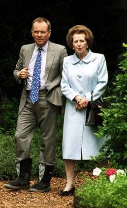 Jeffrey Archer with Margaret Thatcher during Jeffrey Archer s summer garden party at his home in Grantchester, Cambridge, UK, July, 1998. Photo by: Andrew Parsons i-lmages AndrewxParsonsx xi-lmages  AJP