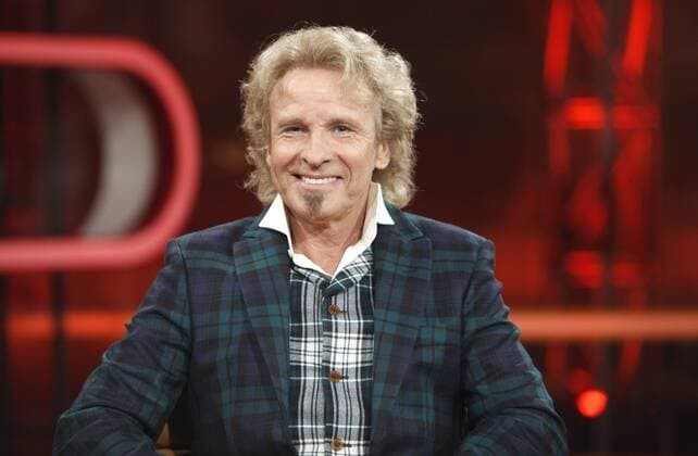 Thomas Gottschalk (Entertainer und Fan des FC Bayern München) in der ARD-Talkshow GÜNTHER JAUCH am 28.04.2013 in Berlin Thema der Sendung: Mia san mia - Uli Hoeneß und die Moral der Mächtigen