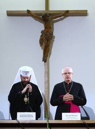 Gedenkveranstaltung in Warschau in Erinnerung an die Opfer der Massaker in der Oblast Wolhynien JANA MARTYNIUKA N Z: N Z: Erzbischof SWIATOSLAW SZEWCZUK , Erzbischof JOZEF MICHALIK EN_01087983_0016 