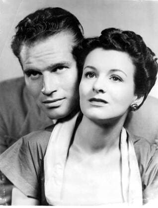 Charlton Heston with his actress wife Lydia Clarke UnitedArchives00159766 