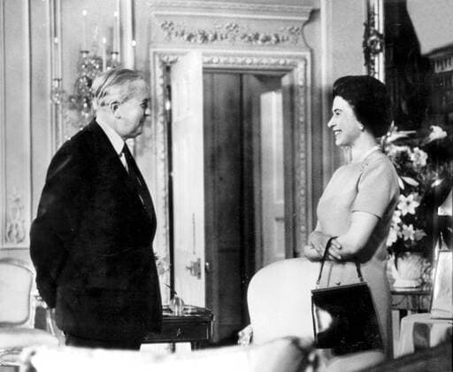 The British Prime Minister, Mr Harold Wilson, is seen in audience with Her Majesty Queen Elizabeth II, in a still picture, taken during the filming of the joint ITV-BBC film documentary Royal Family . Never before has anyone been allowed in the room whenever the monarch has received a Prime Minister, not even the most trusted private secretary. 19th June 1969., Publikum, Zuschauer UnitedArchives00307265 