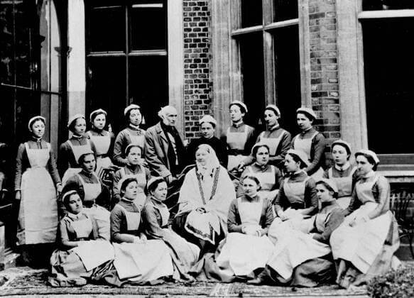 Florence Nightingale and Staff - St Thomas s Hospital 1886 (?) UnitedArchives00309604 