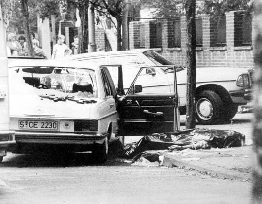 Assassination attempt of Hanns Martin Schleyer - The scene of the kidnapping of Schleyer where four of his companions were shot dead in Koeln, Germany, by Baader Meinhof terrorists. 5th September 1977. UnitedArchives00310108 