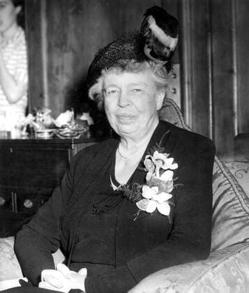 Berühmte Feministinnen, Eleanor Roosevelt In the tradition of her late husband s intimate talks with the American nation is Mrs Eleanor Roosevelt s armchair chat in London today (30 June 1950) The widow of President Roosevelt is pictured here as she addressed a press conference at 9 Smith Square, Westminster. Her listeners were expecting toh ear the views of one of America s most experienced political observers onthe Korean situation UnitedArchives00315177 