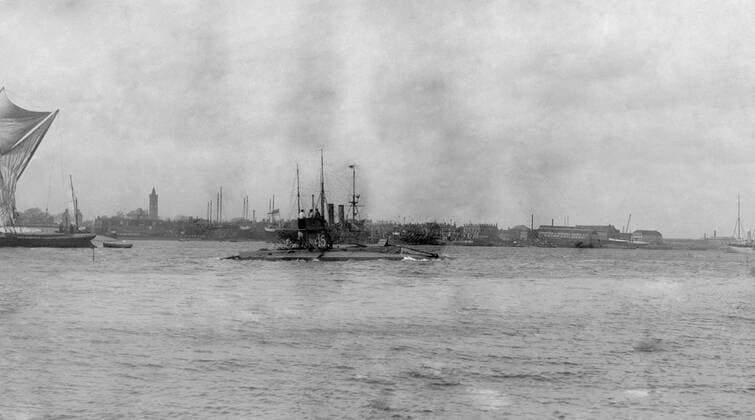 British Royal Navy . HM Submarine C15 . 1914 C15 torpedoed and sank German U boat , UC - 65 in the English Channel on 3 November 1917 . , U-Boot, Uboot, Unterseeboot, Tauchboot, U Boot UnitedArchives00381873 