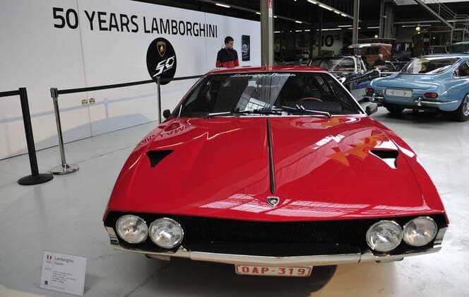 (130704) -- BRUSSELS, July 4, 2013 (Xinhua) -- Photo taken on July 4, 2013 shows a Lamborghini Espada at Autoworld Museum, in Brussels, capital of Belgium, during a show to commemorate the 50th anniversary for the legendary Italian sportscar maker. (Xinhua Ye Pingfan) BELGIUM-BRUSSELS-LAMBORGHINI-FIFTY YEARS 