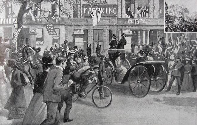 London celebrating relief of Mafeking in the Boer War outisde General Baden-Powells House at 8 St. George s Place, Hyde Park Corner which included the carrying of a bust. (top right corner) 19th May 1900 drawn by Saunderson Wells UnitedArchives00551699 
