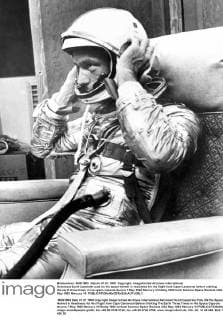 Astronaut Scott Carpenter puts on his space helmet in readiness for his flight from Cape Canaveral before orbiting the earth three times in his space capsule Aurora 7 May 1962 Mercury VII UnitedArchives00563553 