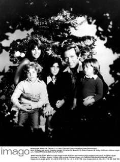Andy Williams and family. Claudine Longet, Christian (8), Noellet (10), Robert Andrew (4). UnitedArchives00563854 