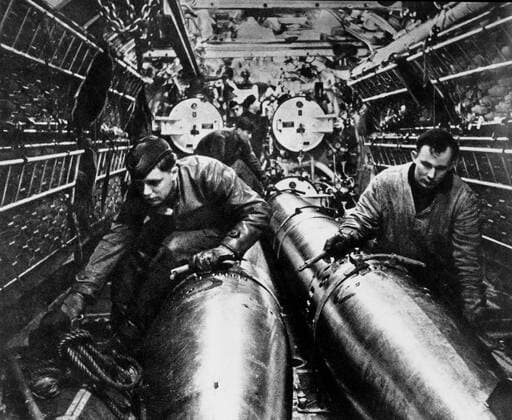 German Submarine Torpedoes, U-Boot, Uboot, Unterseeboot, Tauchboot, U Boot UnitedArchives00576034 