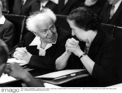 Ben Gurion in discussion with Golda Meir UnitedArchives00924024 