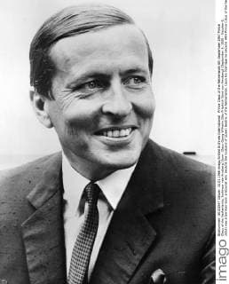 Prince Claus of the Netherlands 6th September 1967 Prince Claus of the Netherlands, Jonkheer van Amsberg (born: Claus Georg Wilhelm Otto Friedrich Gerd von Amsberg) (September 6, 1926 - October 6, 2002) was a German-born aristocrat who became the husband of Queen Beatrix of the Netherlands. Upon his marriage he became HRH Prince Claus of the Netherlands. , Adel, Hochadel, König, Königin, Königshaus, Niederlande, Holland, Niederlande UnitedArchives00933902 