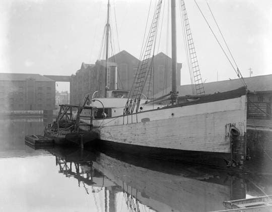 Ernest Shackleton Antarctic Expedition Shackletons ship Quest at Southampton 9 July 1921 UnitedArchives00934370 
