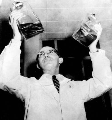 Dr Jonas E Salk, developer of an anti-polio vaccine. 12th April 1955  UnitedArchives00955461