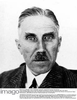 Franz von Papen Papen, Franz von German diplomat and politician; chancellor of Germany 1932 _1879-1969 Â  UnitedArchives01013426