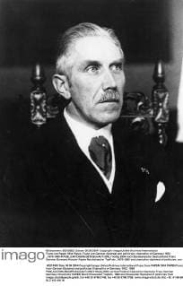 Franz von Papen 1934 Papen, Franz von German diplomat and politician; chancellor of Germany 1932 _1879-1969 Â  UnitedArchives01013427