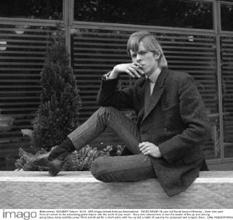 DAVID BOWIE 19 year old David Jones of Bromley , Kent who went from art school to the advertisng game thence into the world of pop music . Davy who relaxes here is now the leader of the up and coming group Davy Jones and the Lower Third and all set for a chart entry with You ve Got a Habit of Leaving me composed and sung by Davy . 1965  UnitedArchives01202672