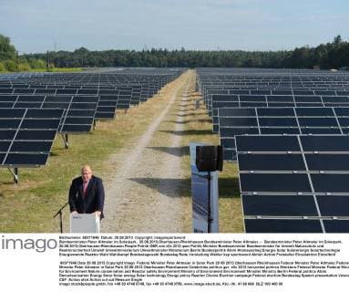 Bundesminister Peter Altmaier im Solarpark, 20.08.2013,Oberhausen-Rheinhausen Bundesminister Peter Altmaier, - Bundesminister Peter Altmaier im Solarpark, 20.08.2013,Oberhausen-Rheinhausen ksp