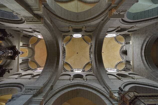 Kathedrale Notre Dame von Le Puy-en-Velay, Le Puy-en-Velay, Haute Loire, Auvergne, Frankreich, Europa iblrue03727989.jpg