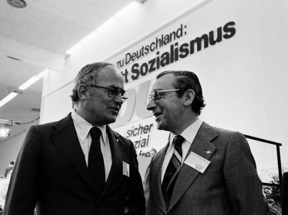 24. CDU Parteitag (vom 24.-26. Mai 1976 in Hannover). Im Foto: CDU Abgeordnete -li. Rainer Barzel