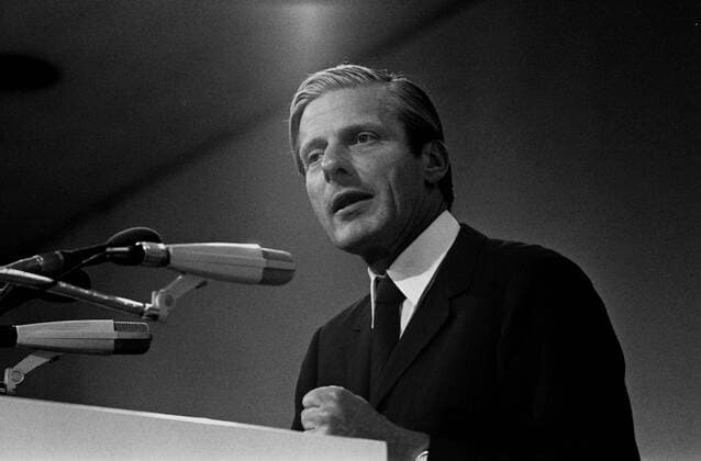 24. CDU Parteitag (vom 24.-26. Mai 1976 in Hannover). Im Foto: CDU Abgeordneter Walter Leisler-Kiep