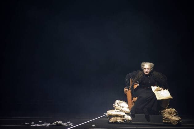 Swetlana Schönfeld bei der Fotoprobe Don Juan kommt aus dem Krieg im Berliner Ensemble. Berlin, 14.10.2013 Foto:xFredericx xFuturexImage