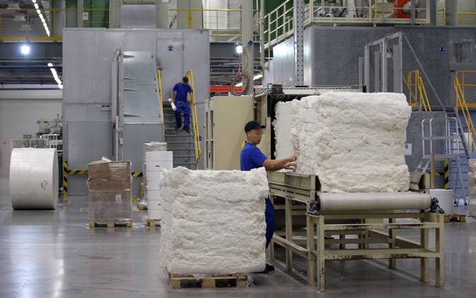 ITAR-TASS: MOSCOW REGION, RUSSIA. OCTOBER 24, 2013. A Paul Hartmann AG factory in Southgate Industrial Park, in a south suburb of Moscow. Paul Hartmann AG is a German manufacturer of health care products.  RE12DBD3