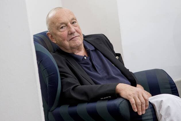 EXKLUSIV: Der deutsche Maler und Bildhauer Georg Baselitz (75) - eigentlicher Name: Hans-Georg Kern – am Tag vor der Eröffnung der Ausstellung Hintergrundgeschichten der Galerie Neue Meister der Staatlichen Kunstsammlungen Dresden in den Paraderäumen im Residenzschloss Dresden. Die persönliche Ausstellung aus Anlaß seines 75. Geburtstages ist vom 21. September - 2. Dezember 2013 zu sehen. Porträt