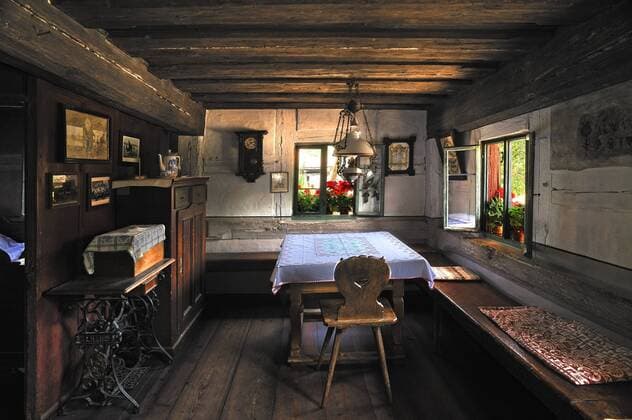  Wohnstube in einem Bauernhaus, erbaut um 1935, Fränkisches Freilandmuseum Bad Windsheim, Bad Windsheim, Unterfranken, Bayern, Deutschland, Europa iblmzc03774531.jpg