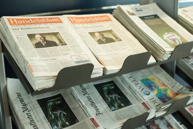 Flughafen München. 05.12.2013 Im Bild: Zeitungsauslage Flughafen München.