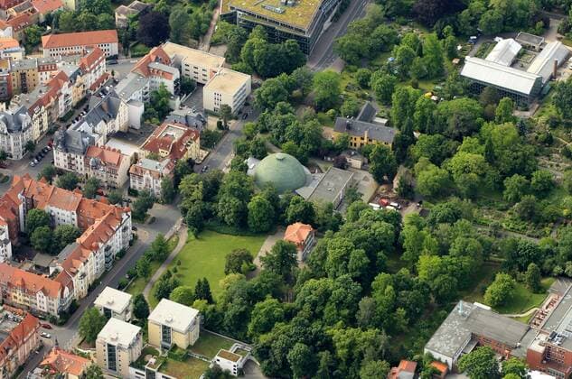 Luftbilder Jena JENA, 16.06.2013, u.a. Carl-Zeiss Planetarium, Botanischer Garten und Griesbachsches Gartenhaus