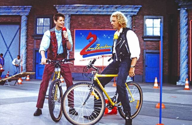 ZDF - Zwei im Zweiten . Moderator Günther Jauch links und Moderator Thomas Gottschalk während der ZDF-Livesendung Zwei im Zweiten am 01.08.1989 in Berlin.