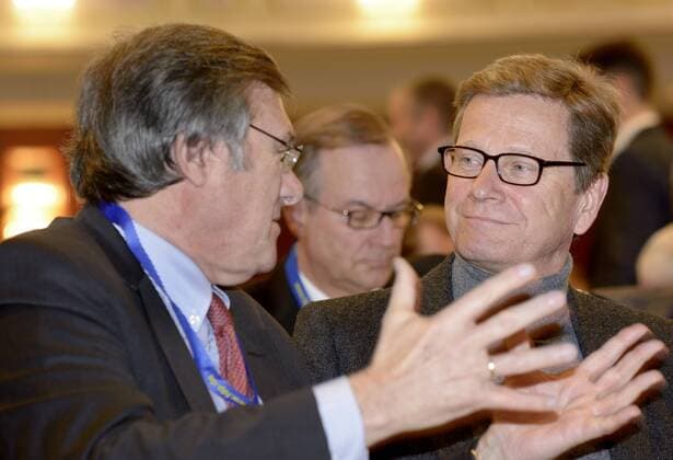 Bundesparteitag der FDP am 19.01.2014 in Bonn : Wolfgang GERHARDT und Guido WESTERWELLE Party convention of FDP party on 19.01.2014 in Bonn : Wolfgang GERHARDT and Guido WESTERWELLE