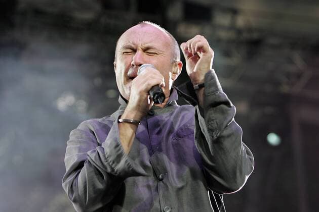 Der britische Musiker und Ex-Genesis-Sänger Phil Collins - vollständiger Name: Philip David Charles Collins, 30. Januar 1951 in Chiswick, London - auf seiner First Final Farewell Tour in der Waldbühne Berlin Deutschland. Kultur Musik