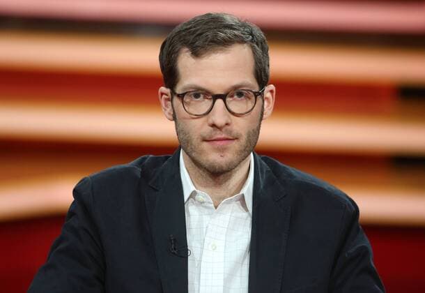 Julian Reichelt (Chefreporter bei BILD) in der ARD-Talkshow GÜNTHER JAUCH am 26.01.2014 in Berlin Thema der Sendung: Edward Snowden im Interview Ð Held oder Verräter?