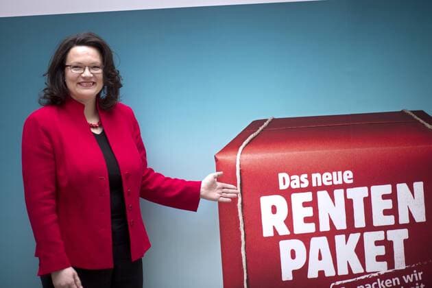 Andrea Nahles, Rentenpaket DEU, Deutschland, Germany, Berlin, 29.01.2014 Andrea Nahles, Bundesministerin fuer Arbeit und Soziales, SPD, bei der Vorstellung vom Plakat Das Neue Rentenpaket, Nicht geschenkt Sondern Verdient; Rente mit 63, Muetterrente. Vor der Bundespressekonferenz zum Thema Das Rentenpaket der Bundesregierung. Bundespolitik, Deutsche Politik, Politiker, Portrait, Portraet, Rente, Rentenpolitik, 2014. Andrea Nahles, Minister of Work and Social Issues, SPD, at a presentation of a poster concerning the pension politics of the new German government at the Bundespressekonferenz in Berlin. Politics, Germany, political, Politician.