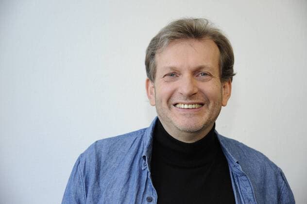 Der Arzt und Sozialpädagoge Gerhard Trabert hat in Mainz eine Poliklinik für Patienten eröffnet, die aus unserem Versicherungssystem gefallen sind und sich eine medizinische Versorgung nicht leisten können aufgenommen am 23.02.2014 in Köln.