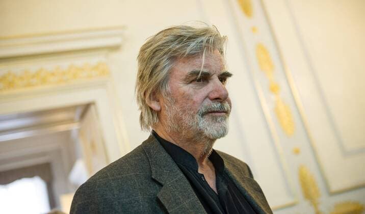 11.03.2014, Bundeskanzleramt, Wien, AUT, Bundesregierung, Pressekonferenz zum Thema: Aktuelle Lage zum Burgtheater, im Bild Schauspieler Peter Simonischek Austrian Actor Peter Simonischek during press conference about Hofburgtheater at chancellors office in Vienna, Austria on 2014 03 11,  EP_Gru 