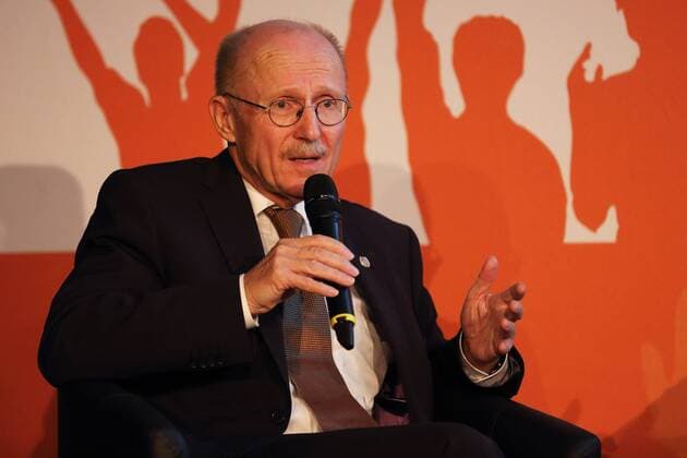 WILLI LEMKE 10 JAHRE NIE WIEDER VERSAMMLUNG ZUM ERINNERUNGSTAG IM DEUTSCHEN FUSSBALL FRANKFURT