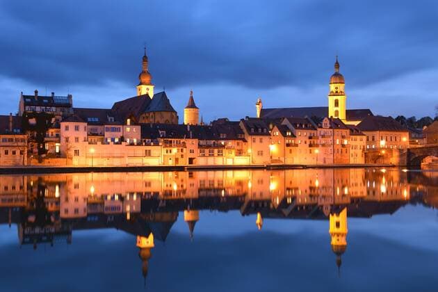 Stadtansicht mit Main, Kitzingen, Unterfranken, Bayern, Deutschland, Europa ibltke03870955.jpg