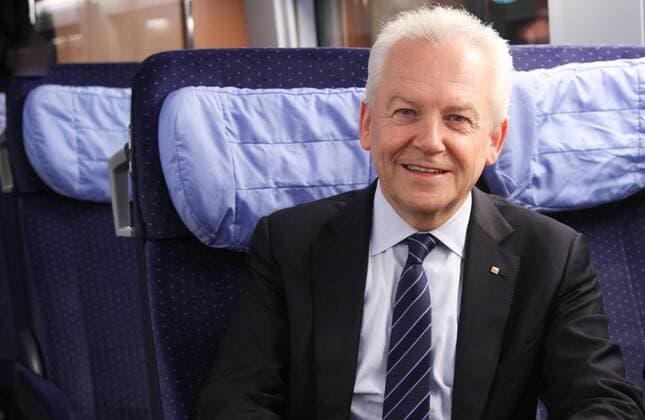 Rüdiger Grube, Deutsche Bahn Chef bei der Übergabe des neuen ICE 3-Zuges beim Hauptbahnhof - Berlin am 02.04.2014. BM Dobrindt und Bahnchef Grube bei ICE3 Übergabe in Berlin