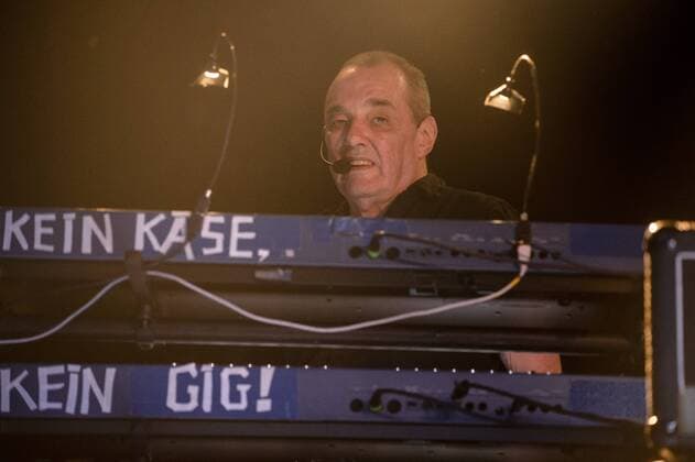 THE STRANGLERS (Dave Greenfield) live in der Theaterfabrik, München 14.04.2014