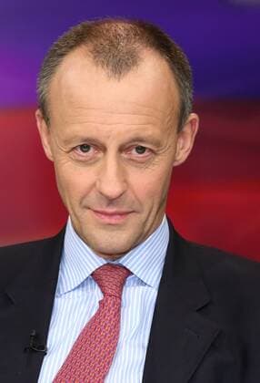 Friedrich Merz (Vorsitzender des deutsch-amerikanischen Netzwerks Atlantik-Brücke) in der ZDF-Talkshow maybrit illner am 08.05.2014 in Berlin Thema der Sendung: Putin-Versteher oder Amerika-Freund - Muss Deutschland sich entscheiden?