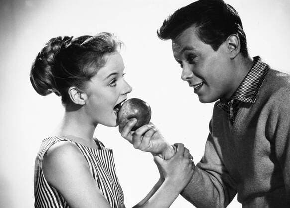 Vater, unser bestes Stück, Deutschland 1957, Regie: Günther Lüders, Darsteller: Peter Weck, Heidi Brühl (?) UnitedArchives00833291