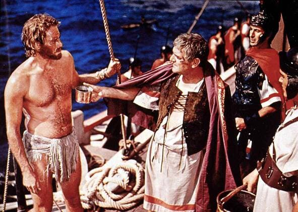 Charlton Heston, Jack Hawkins Quintus Arrius (Jack Hawkins,m) schenkt dem Galeerensklaven Judah Ben Hur (Charlton Heston,l) die Freiheit, weil er ihm das Leben gerettet hat. 1959 UnitedArchives01192952