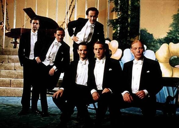 Kai Wiesinger, Max Tidoff, Ulrich Noethen, Heinrich Schafmeister, Heino Ferch, Ben Becker 1927 fasst der Berliner Schauspieler Harry Frommermann (Ulrich Noethen) den Entschluss eine deutsche A-Capella-Formation zu gruenden. Die Comedian Harmonists werden ins Leben gerufen... 1997 UnitedArchives01271726