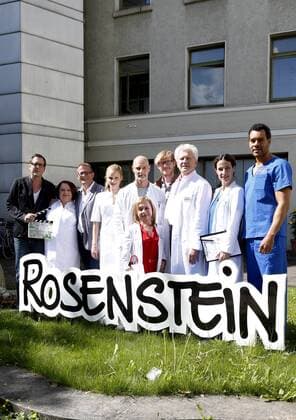 Pressetermin zur ZDF Fernsehserie Dr. Klein Bild mitte = Hauptdarsteller Simon Licht ( Dr. Barnd Lang), Christine Urspruch (Kinderarzt Dr. Valerie Klein), Miroslav Nemec ( Prof. Dr. Magnus Eisner) zusammen mit Filmmitarbeitern und Mitarbeitern der Produktion Dr. Klein - Pressetermin am Set der neuen ZDF Familien- und Krankenhausserie im Buergerhospital ( im Film = Rosensteinklinik ) Stuttgart am 14.05.29014.